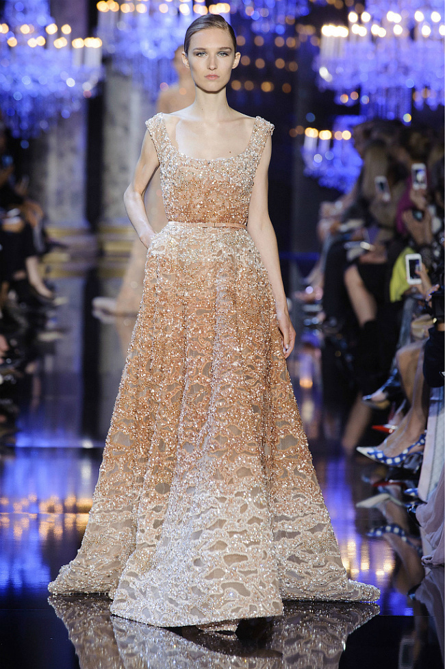 ELIE SAAB 2024秋冬高订婚纱礼服