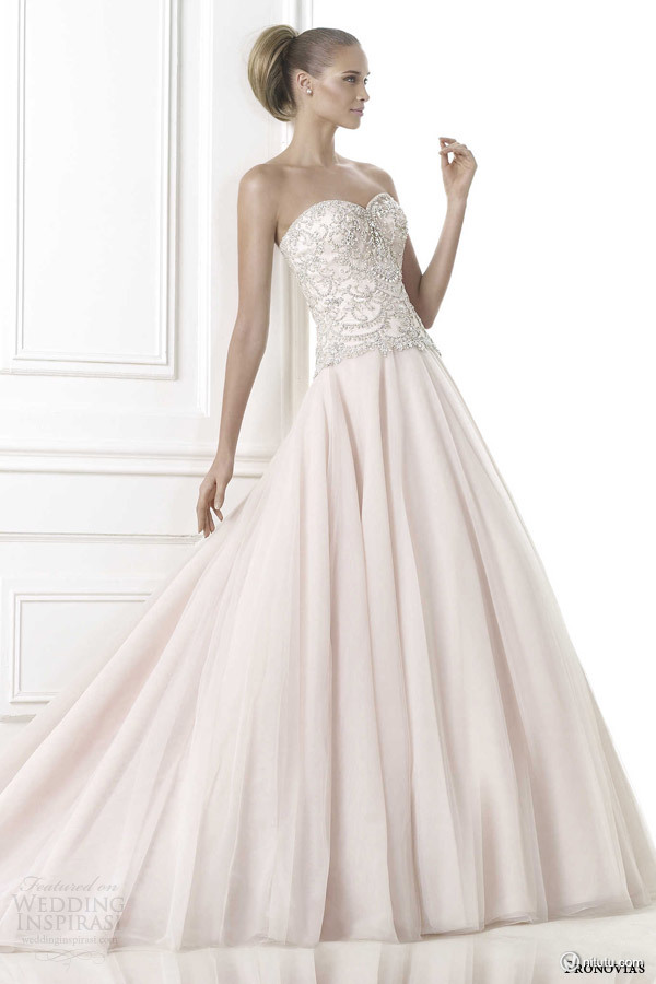 Pronovias 时尚婚纱礼服系列欣赏