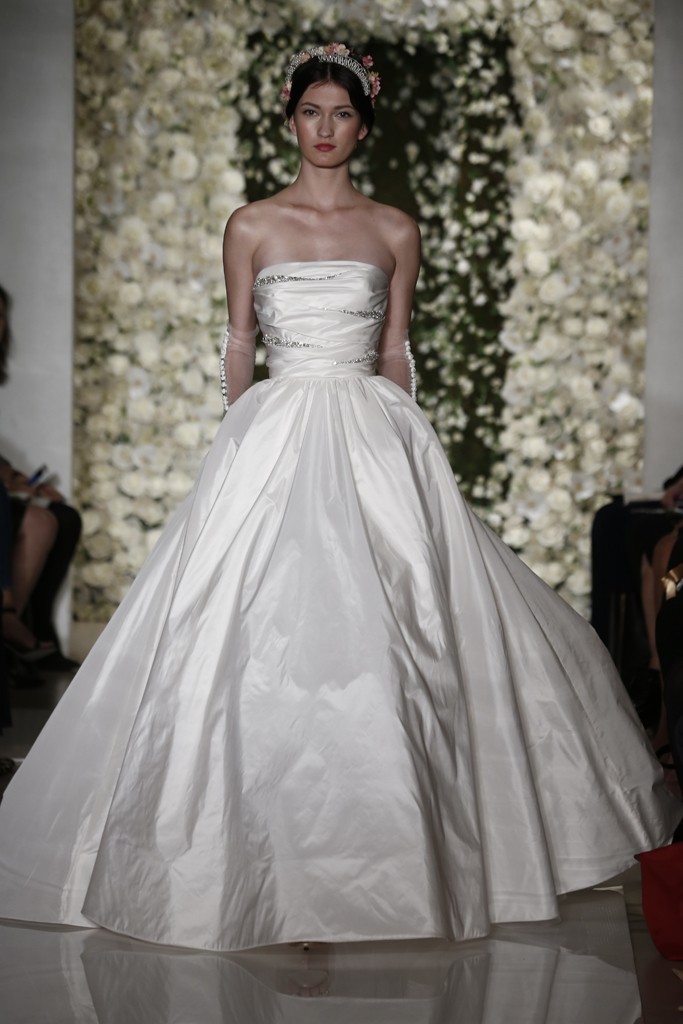 Reem Acra Bridal Fall 2024 婚纱礼服摄影欣赏