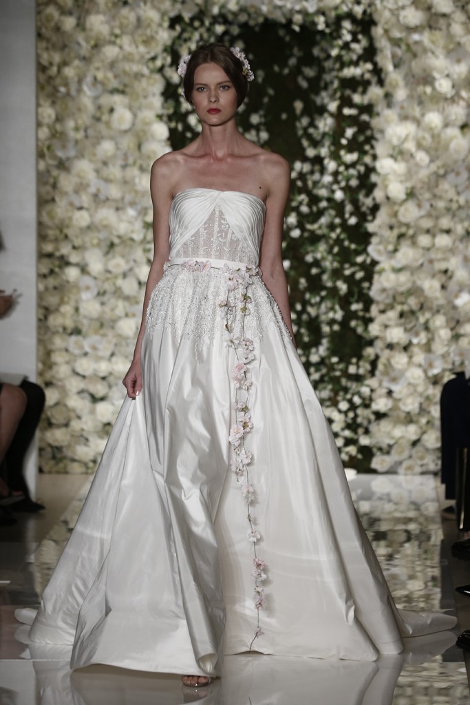 Reem Acra Bridal Fall 2024 婚纱礼服摄影欣赏