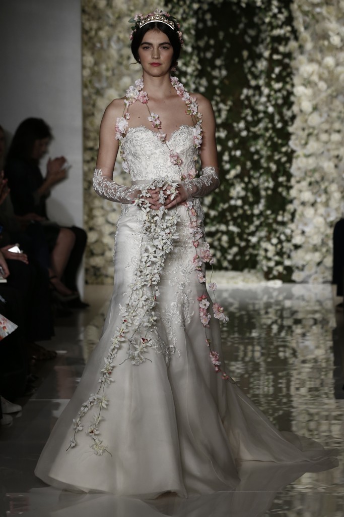 Reem Acra Bridal Fall 2024 婚纱礼服摄影欣赏