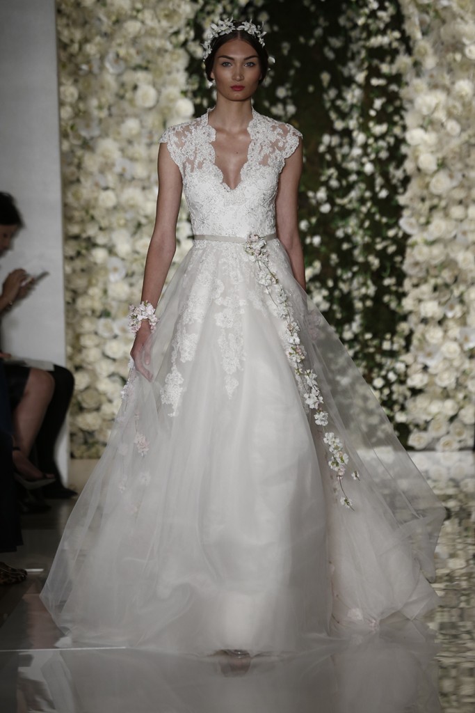 Reem Acra Bridal Fall 2024 婚纱礼服摄影欣赏