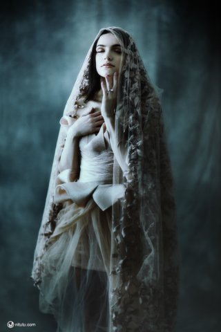 Emily Soto 时尚人像摄影作品欣赏