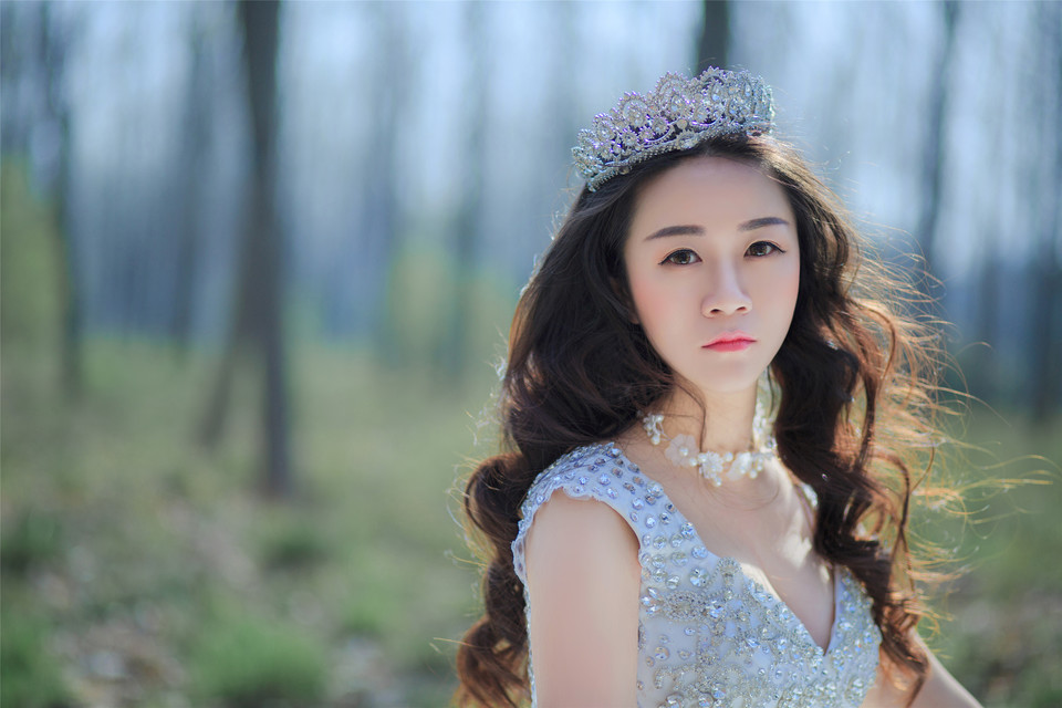 唯美写实婚纱摄影_一袭白纱一路春光