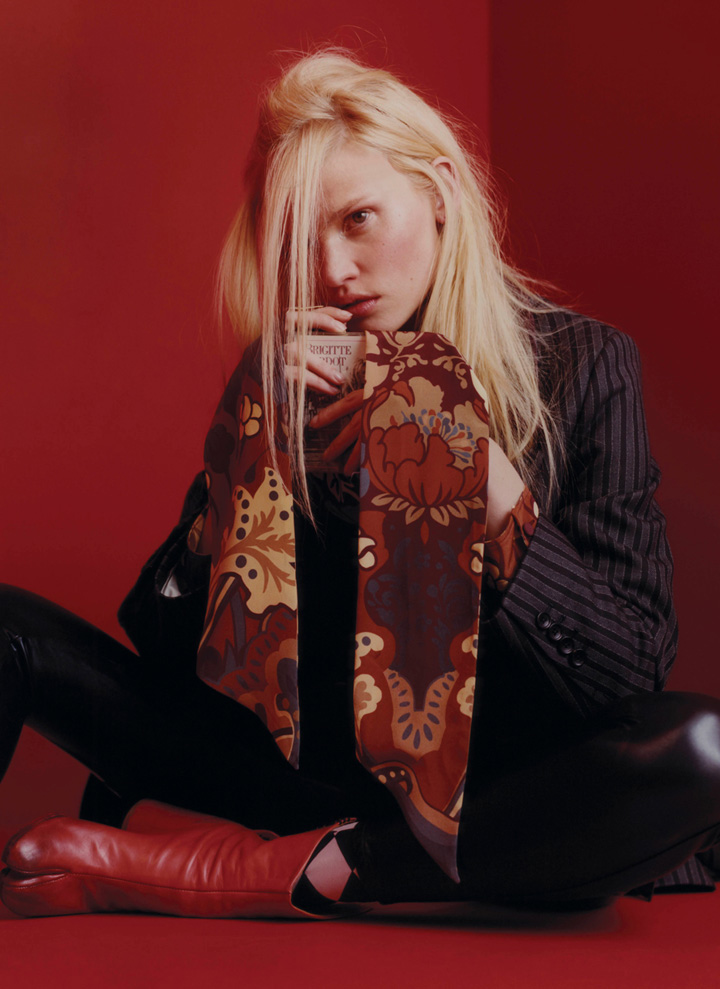 超模Lara Stone v杂志复古写真