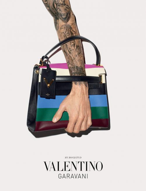 2024秋冬Valentino 华伦天奴配饰系列品牌广告