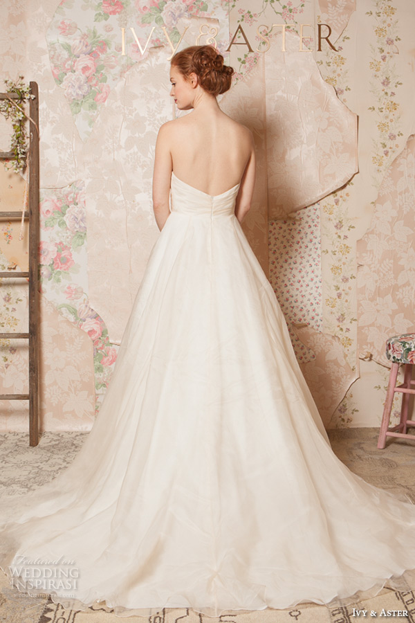 Ivy & Aster Spring 2024 新娘婚纱礼服系列