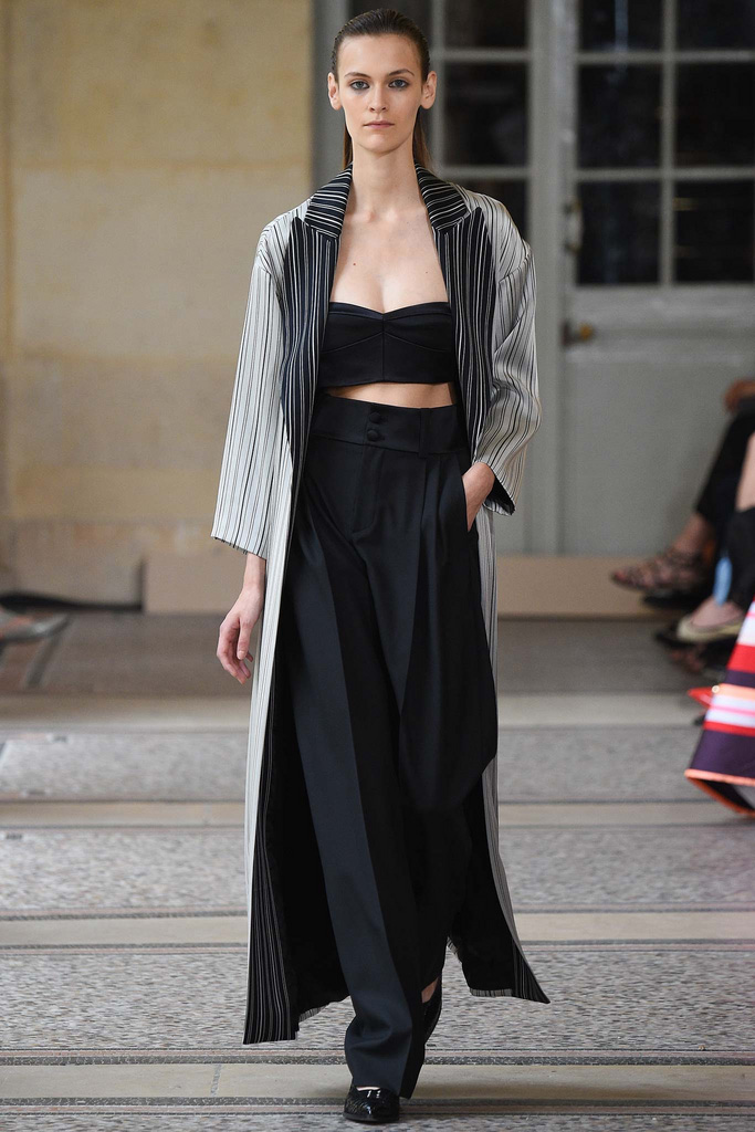 Bouchra Jarrar（布什哈·加拉尔）2024巴黎时装秀