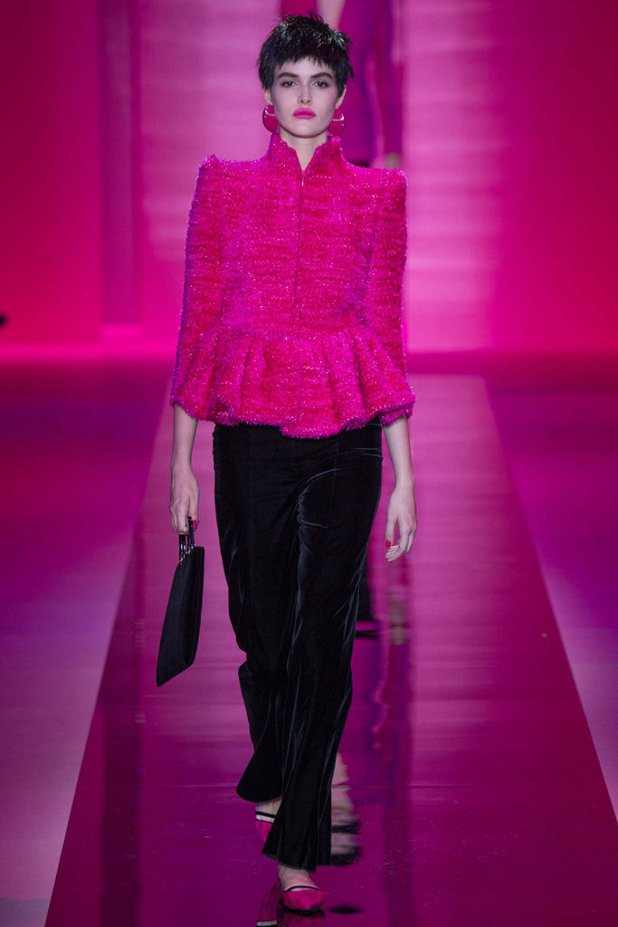 Armani Privé（阿玛尼）2024秋冬巴黎时装秀
