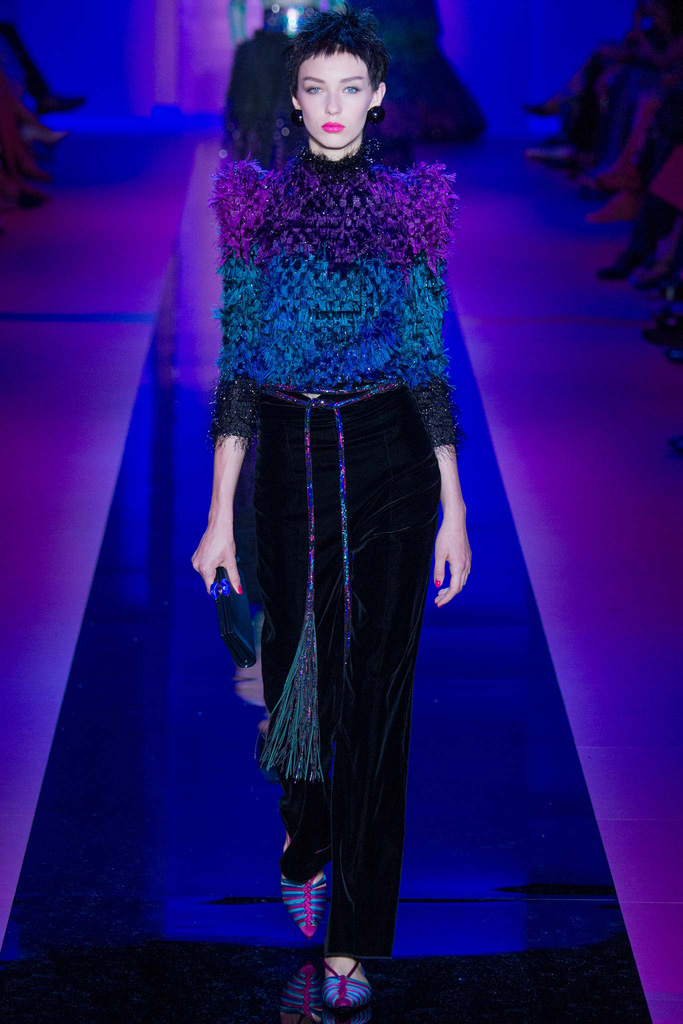 Armani Privé（阿玛尼）2024秋冬巴黎时装秀