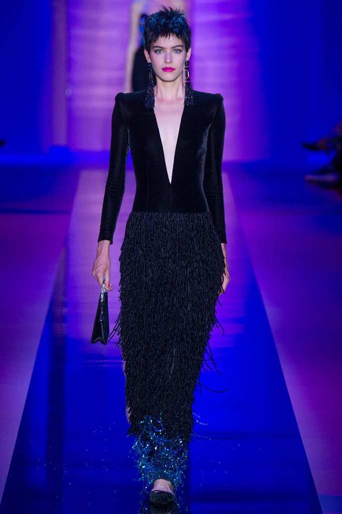 Armani Privé（阿玛尼）2024秋冬巴黎时装秀