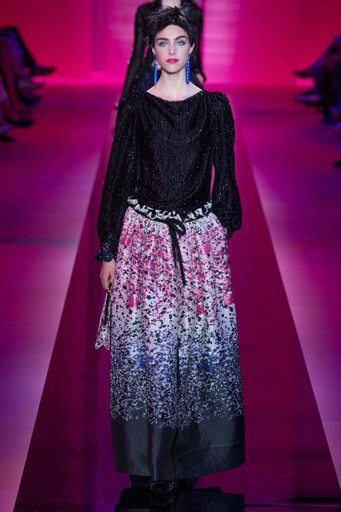 Armani Privé（阿玛尼）2024秋冬巴黎时装秀
