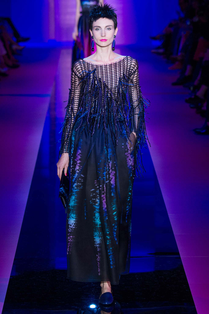 Armani Privé（阿玛尼）2024秋冬巴黎时装秀