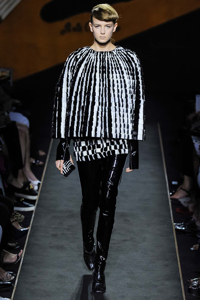 Fendi（芬迪）2024秋冬巴黎时装秀