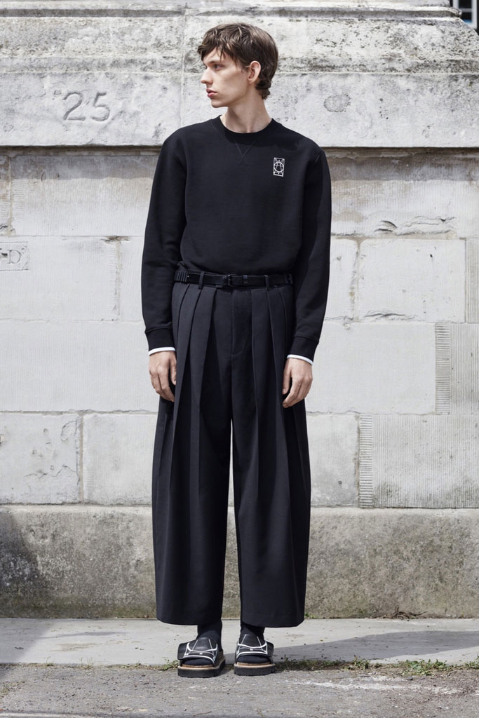 Alexander McQueen（亚历山大·麦昆）2024春夏Lookbook