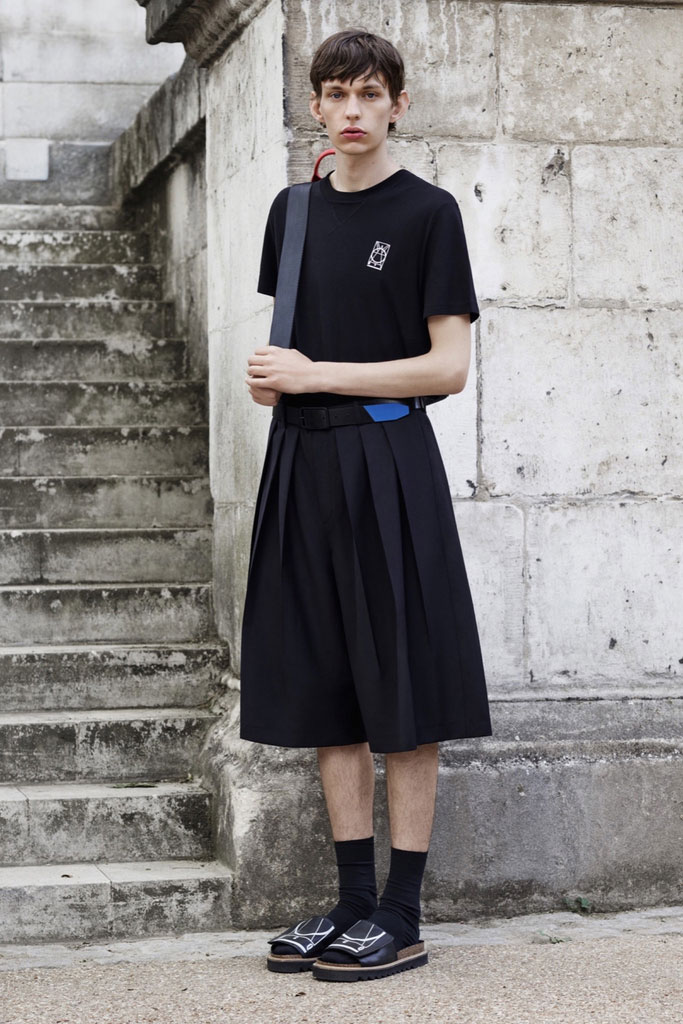 Alexander McQueen（亚历山大·麦昆）2024春夏Lookbook