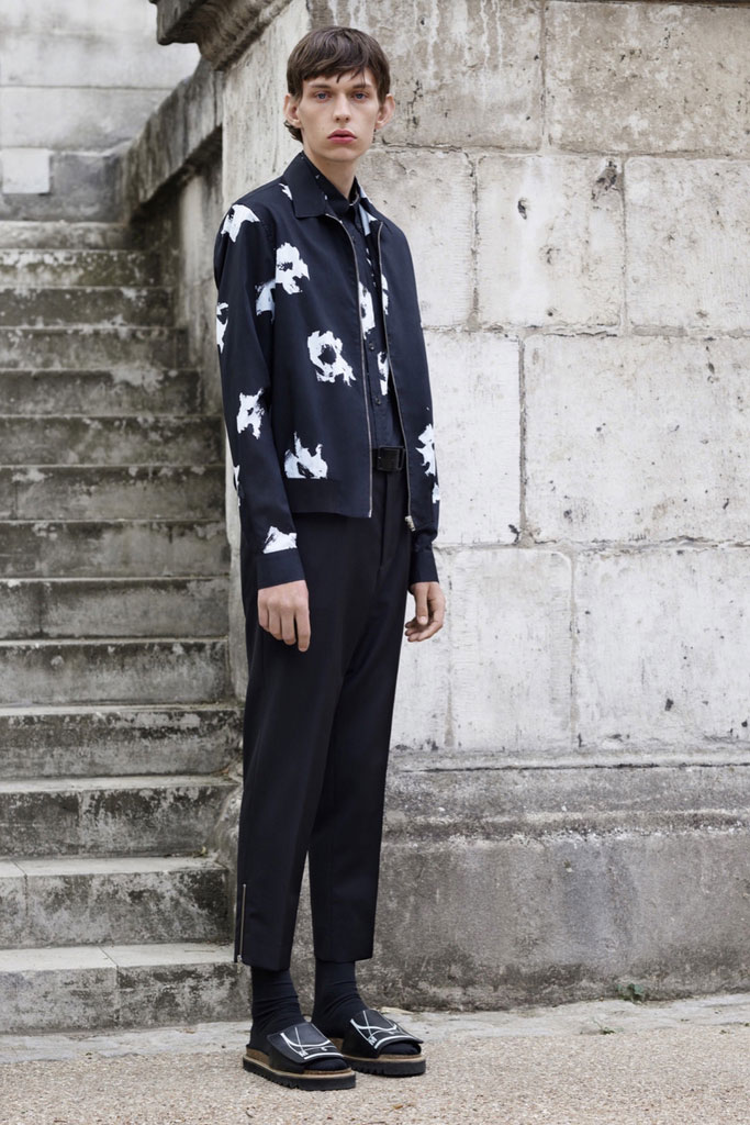 Alexander McQueen（亚历山大·麦昆）2024春夏Lookbook