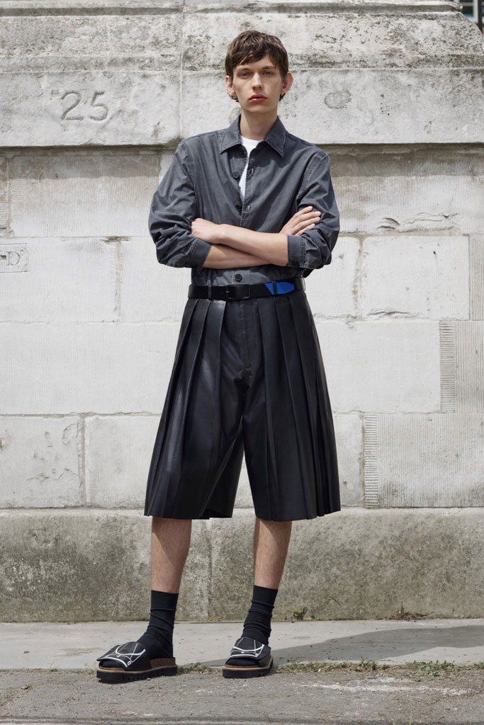 Alexander McQueen（亚历山大·麦昆）2024春夏Lookbook