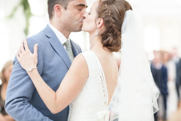 浪漫爱尔兰婚礼 新娘彩妆清新动人