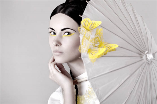 摄影大师唯美诠释蝶之恋 黄色流行眼线彩妆大片