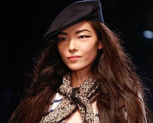Chanel春夏彩虹眼妆 活力色彩点亮巴黎
