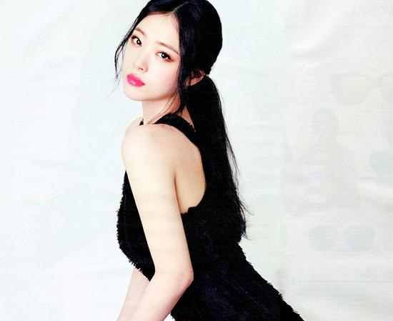可以捕获男子的妆容 全在那一抹红晕