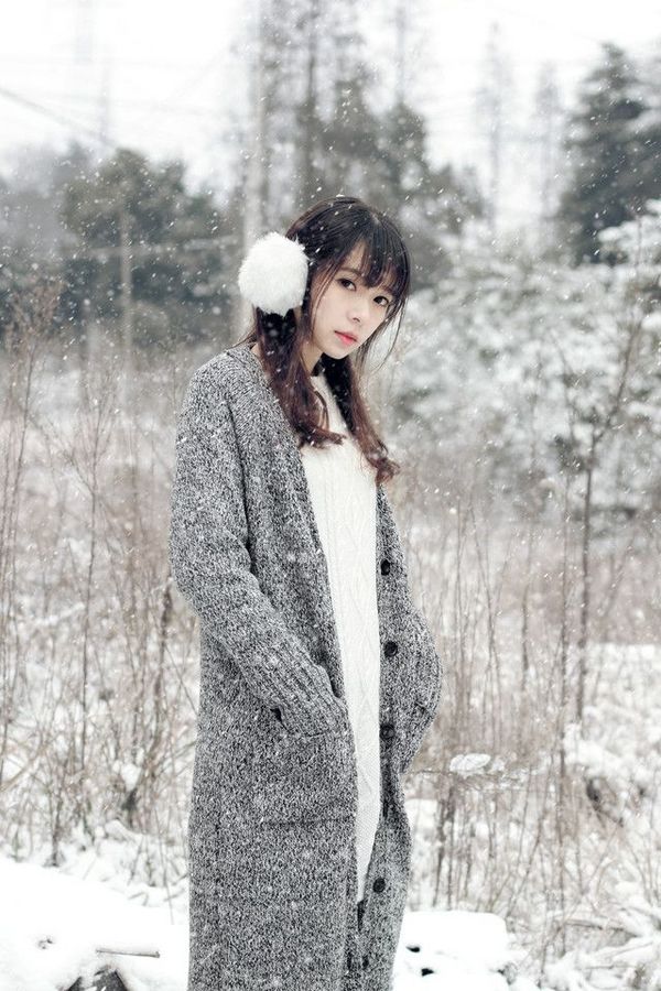 唯美雪地中的女神摄影欣赏