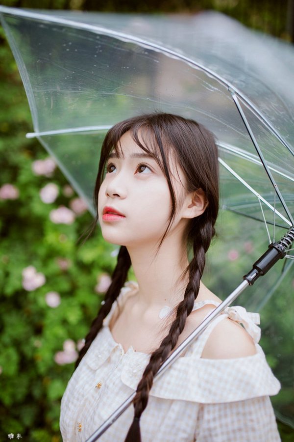 唯美撑伞萝莉