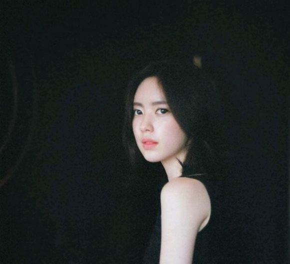 面朝阳光唯美美女摄影