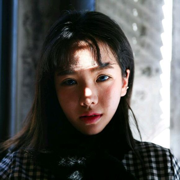 面朝阳光唯美美女摄影