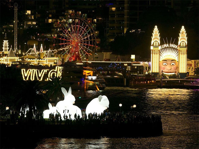 2024悉尼艺术节Vivid Sydney视觉设计