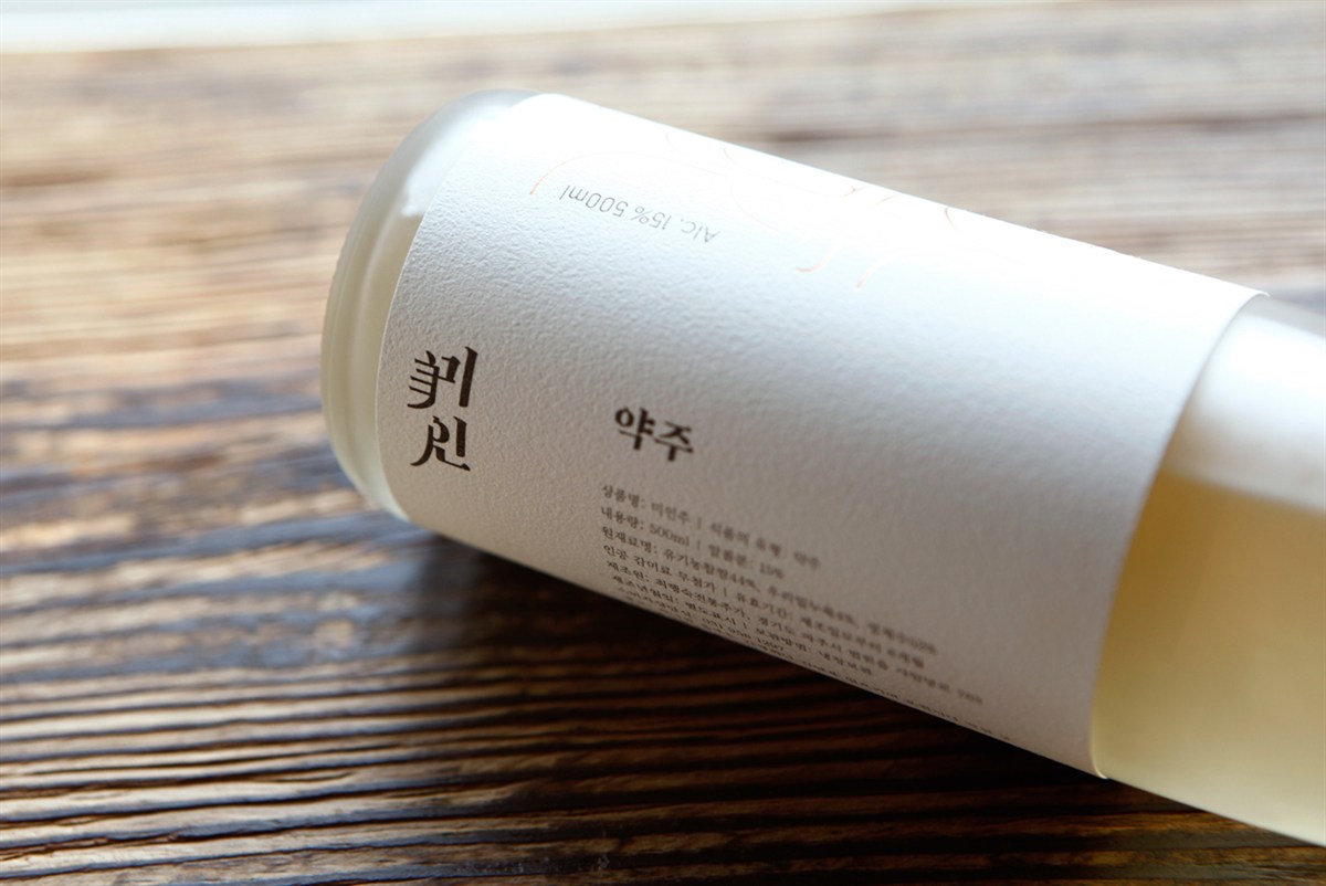 素雅的韩国Miin Brewery酒包装设计