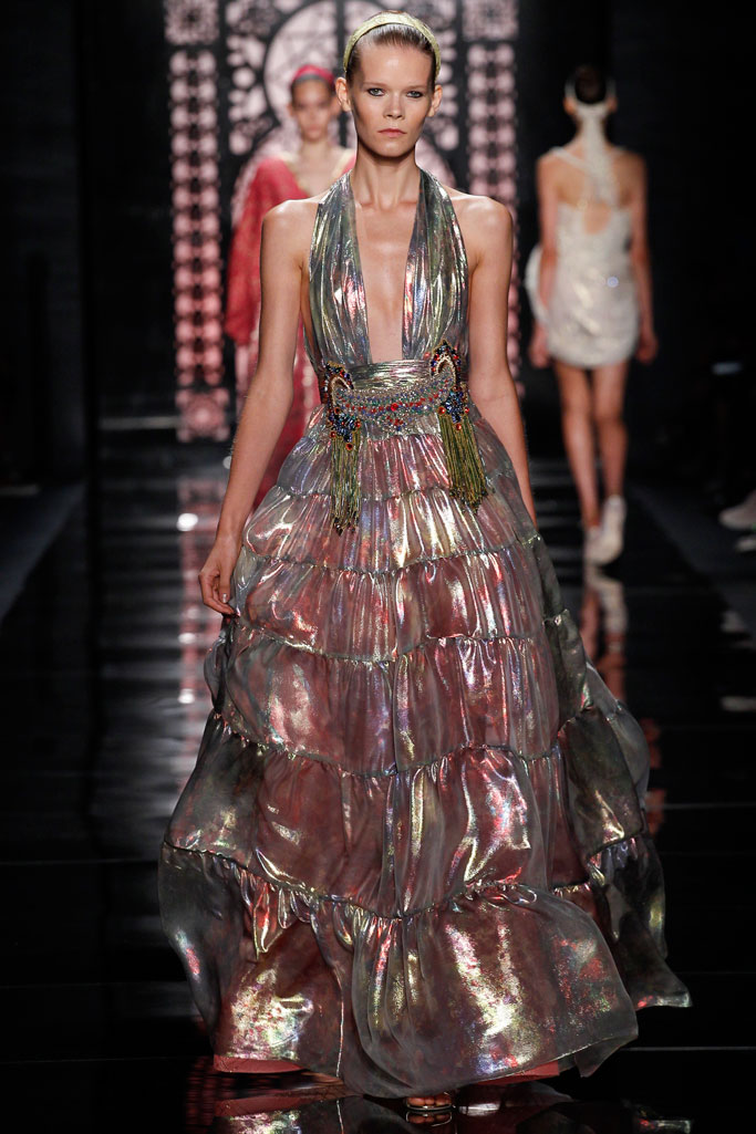 Reem Acra（雷姆·阿克拉）2024纽约时装秀
