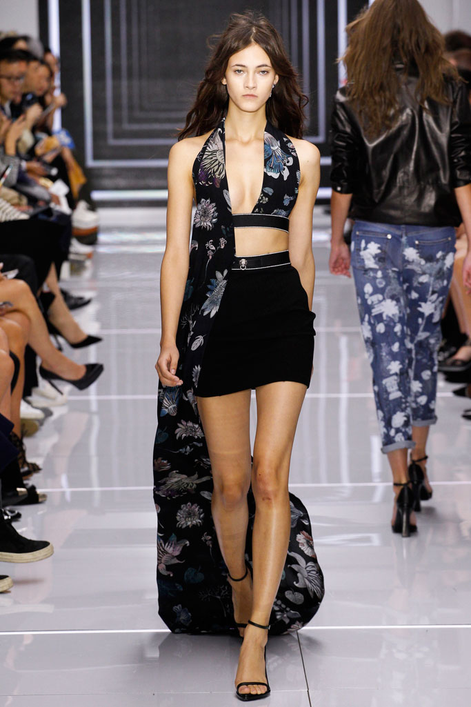 Versus Versace（范瑟丝）2024伦敦时装秀