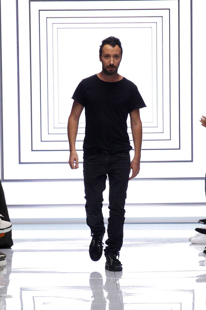 Versus Versace（范瑟丝）2024伦敦时装秀