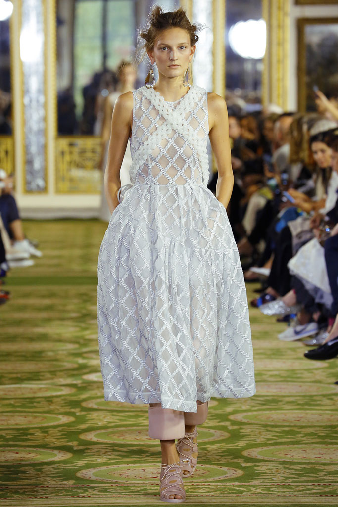 Simone Rocha（西蒙娜·罗莎）2024伦敦时装秀