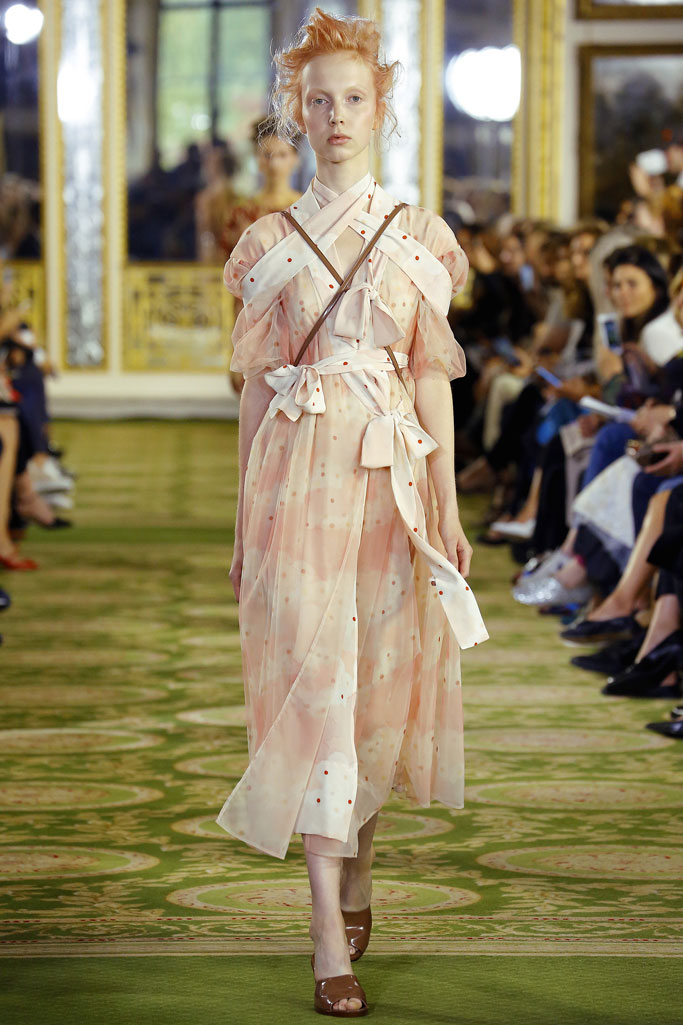 Simone Rocha（西蒙娜·罗莎）2024伦敦时装秀