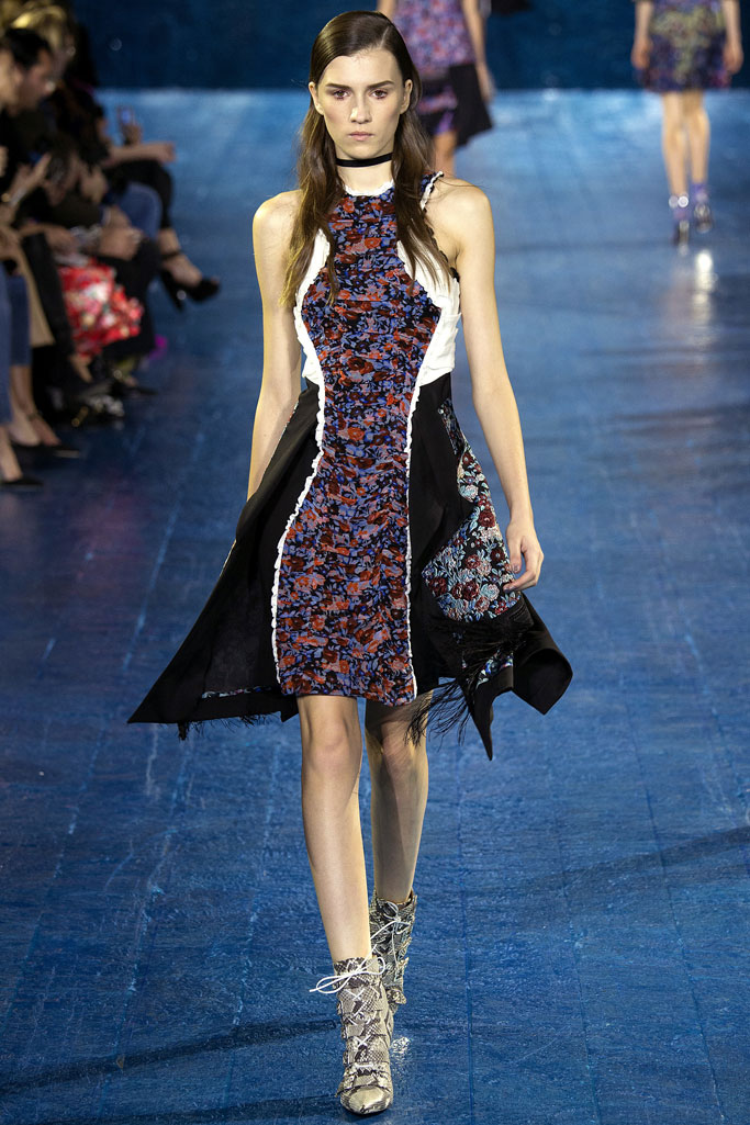 Mary Katrantzou（玛丽·卡特兰佐）2024伦敦时装秀