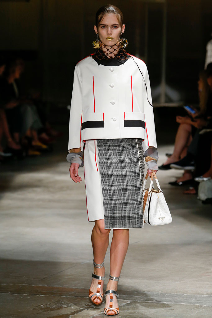 Prada（普拉达）2024米兰时装秀