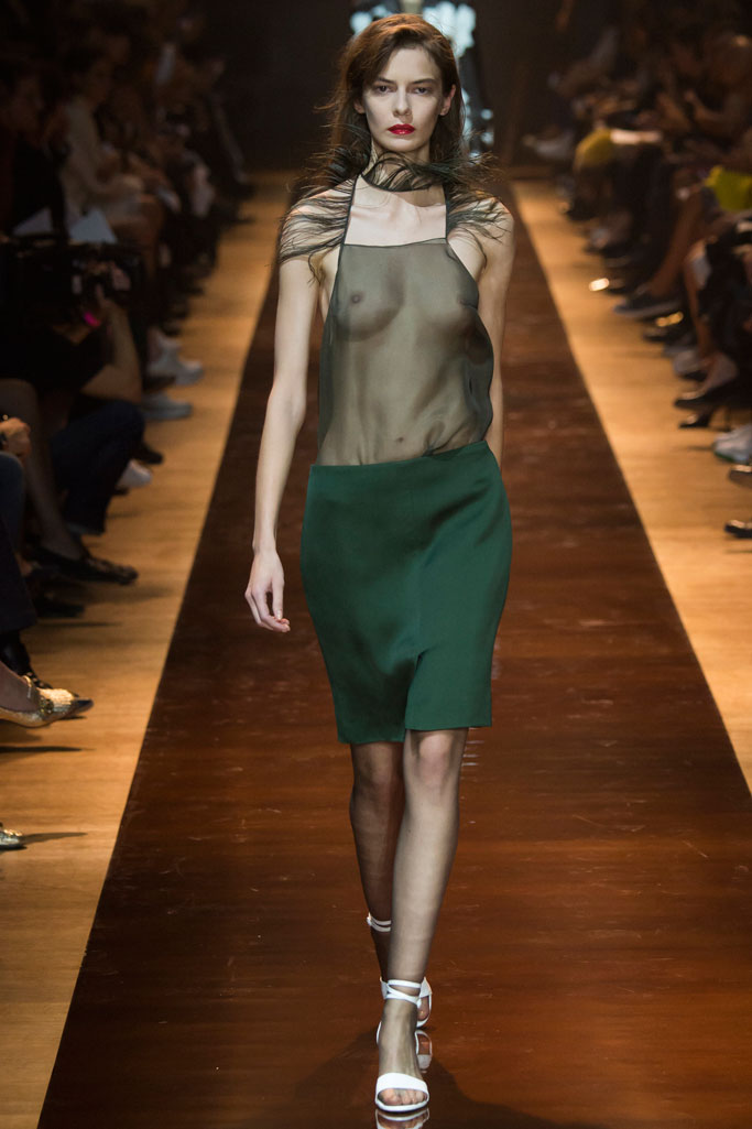 Nina Ricci（莲娜丽姿）2024巴黎时装秀