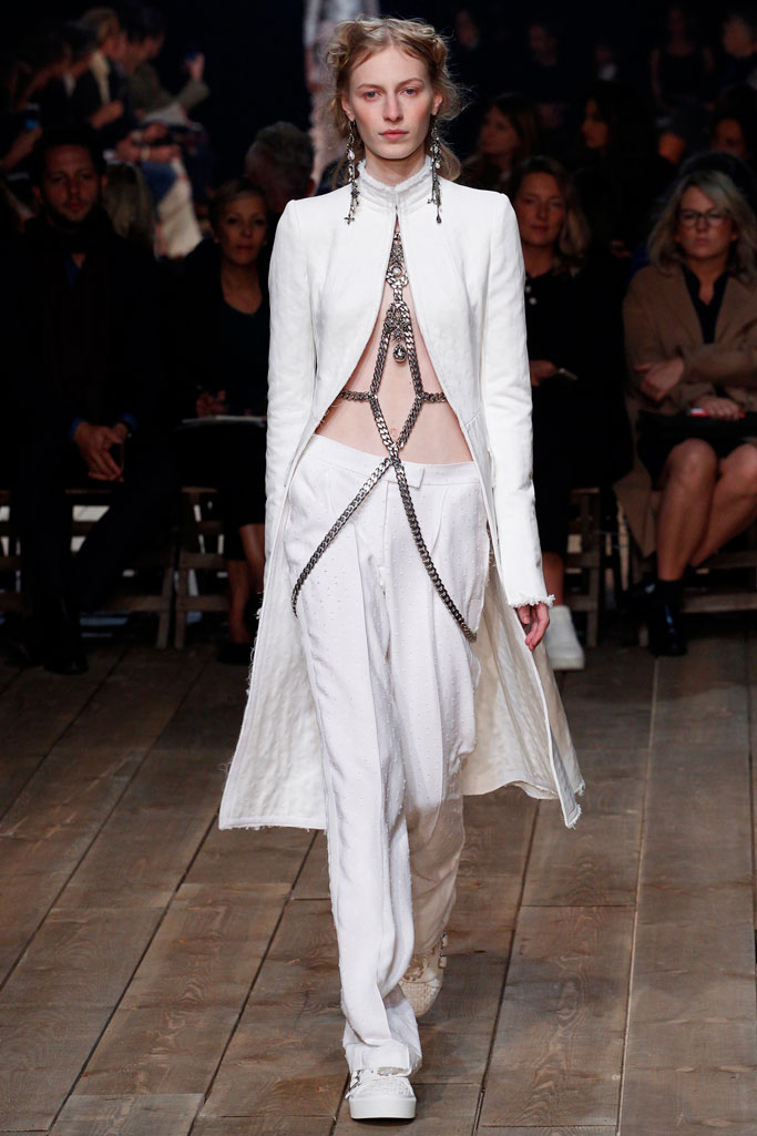Alexander McQueen 2024巴黎时装秀