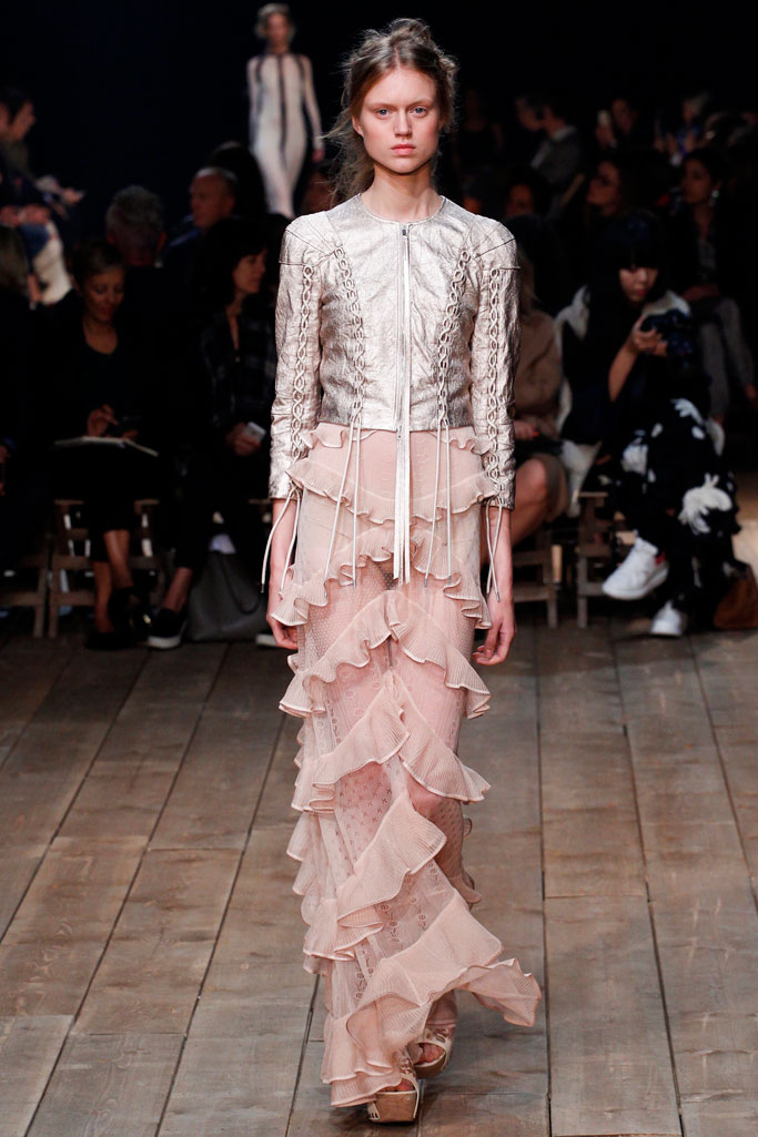 Alexander McQueen 2024巴黎时装秀