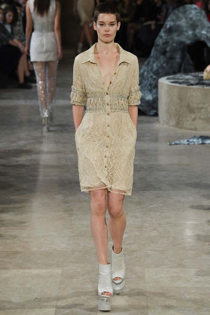 Iris van Herpen 2024春夏巴黎时装秀