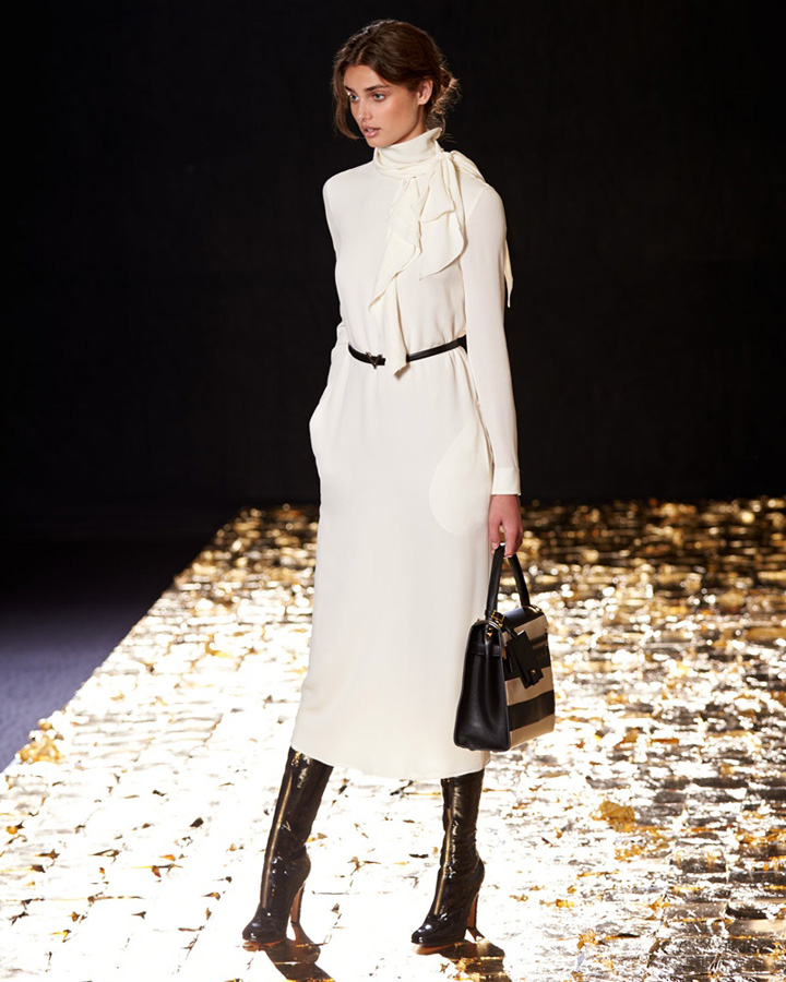 Taylor Hill 演绎 Valentino（华伦天奴）2024 lookbook