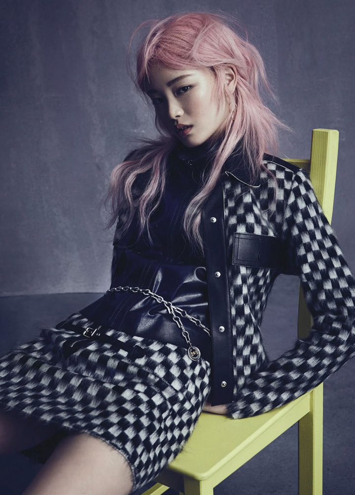 超模新人Fernanda Ly 演绎《Vogue》杂志时尚大片