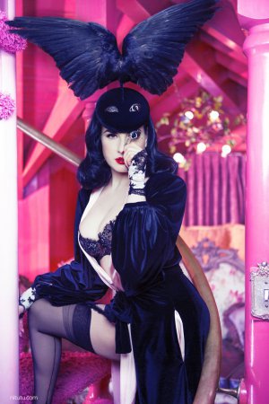 Dita Von Teese 性感内衣广告大片