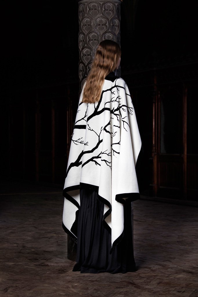 Veronique Branquinho（薇洛妮克·布兰奎诺）2024 LookBook