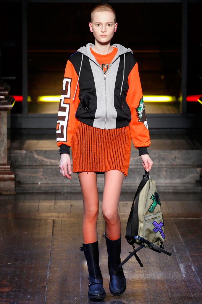 Moschino（莫斯奇诺）2024伦敦时装周男装秀