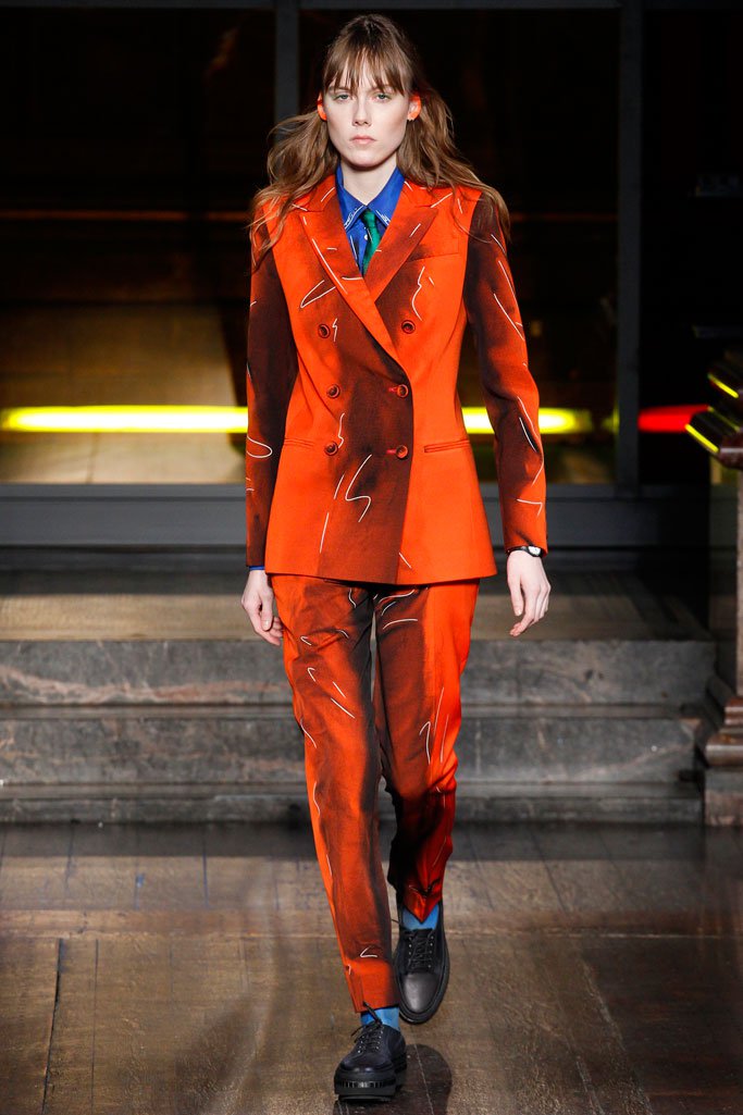 Moschino（莫斯奇诺）2024伦敦时装周男装秀