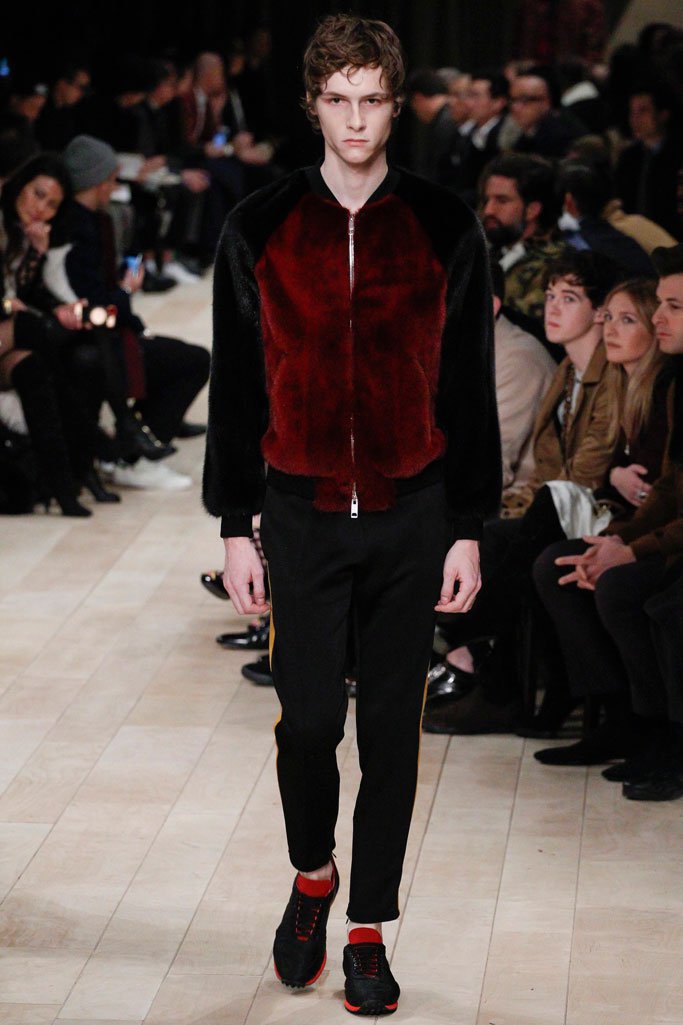 Burberry（博柏利）2024伦敦时装周男装秀